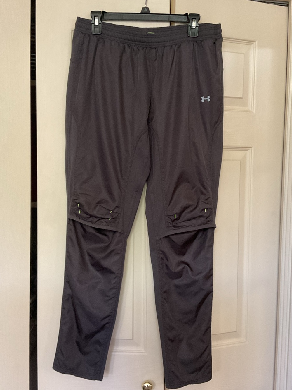 Women’s Under Armour Semifitted ColdGear size Medium pants in grey